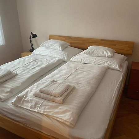 Platan Apartman Marcali ภายนอก รูปภาพ