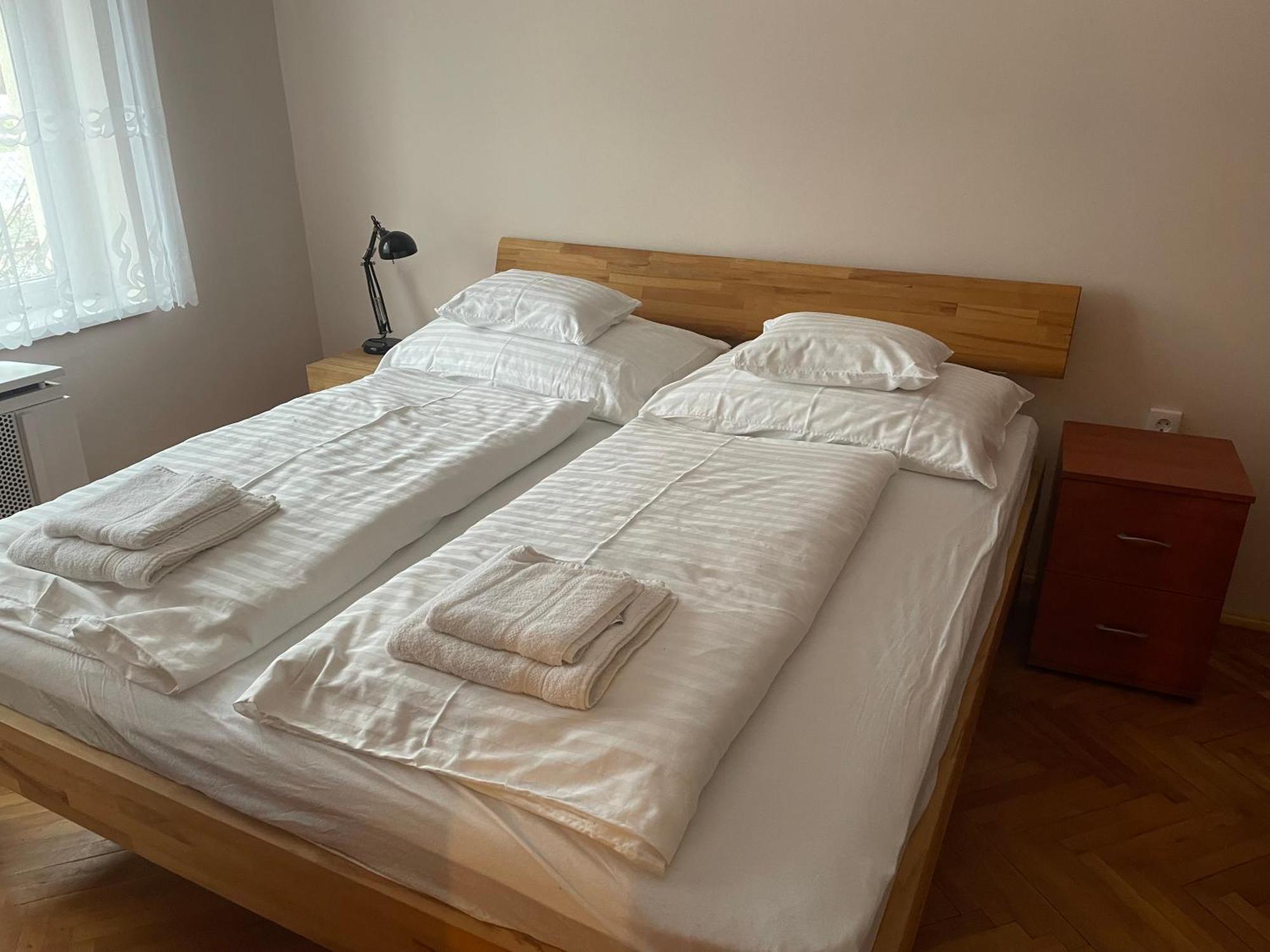 Platan Apartman Marcali ภายนอก รูปภาพ